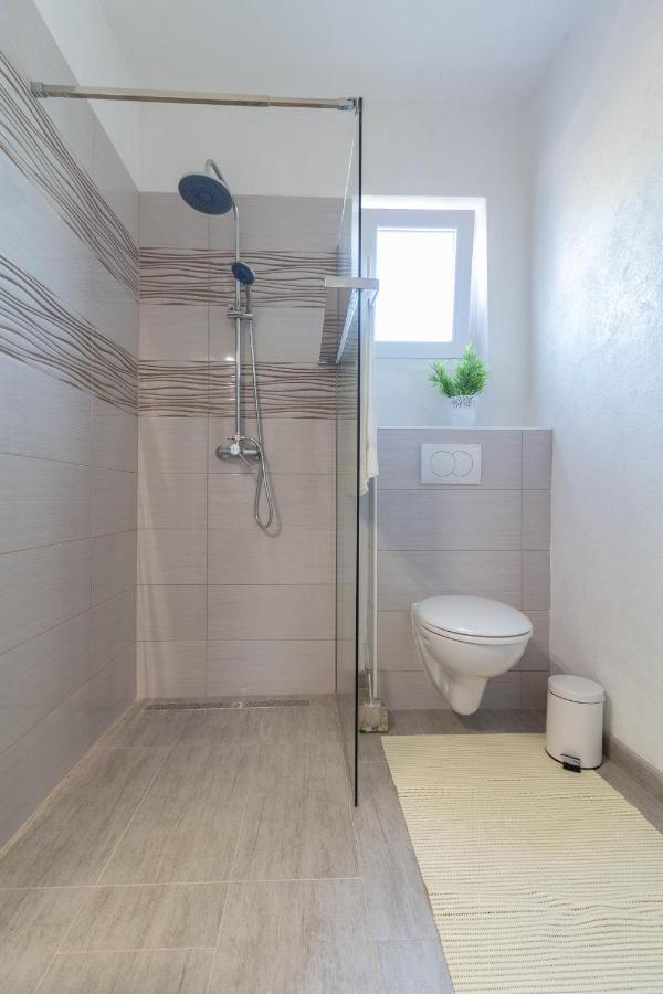 Villa House Jasmin With Large Garden, Near Nin - By Ta Leut Exterior foto